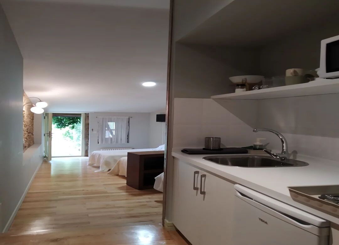 suite familiar